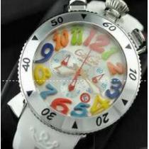 個性的なガガミラノコピー ⏰　カジュアルな雰囲気あるラバー マルチカラーインデッ クス デザイン腕時計. 