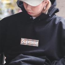 人気上昇中❤️Supreme 22SS Burberry Box Logo Hooded Sweatshirt コラボボックスロゴシュプリームコピー ➥パーカー ピンク S M L XL