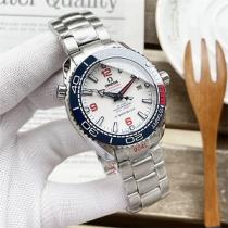 OMEGAオメガコピー ♒8215搭載機械式腕時計2022流行り最新コレクショントレンド人気42*13mm 