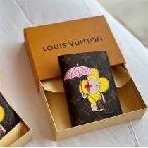 【プレゼント最適】ルイヴィトン新作LOUIS VUITTON財布コピー ♐パスポートホルダー！最安値人気色