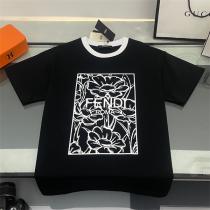 23ss FENDI 偽物 Ｔシャツ フェンディ 半袖 版画デザイン 黒白