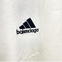 おすすめ2023人気コラボ バレンシアガ 偽物 Tシャツ BALENCIAGAｘAdidas ストライプ柄 刺繡ロゴ 